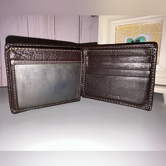Fossil Unisex Brown Leather Wallet Luxuriously Soft! - Picture 4 of 7